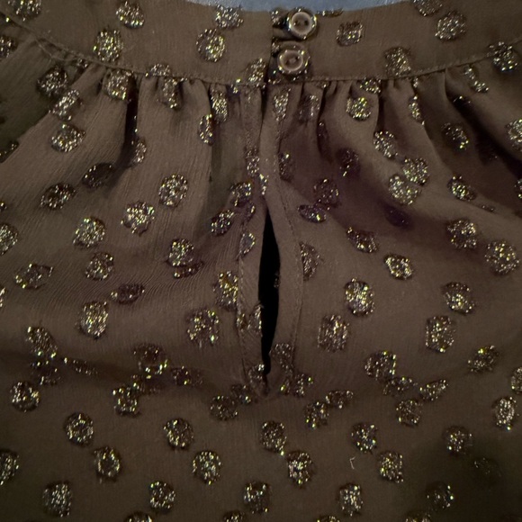 French Connection Black w/Blk Shimmery Polka Dot Sleeveless Open V Front Blouse - Picture 7 of 7